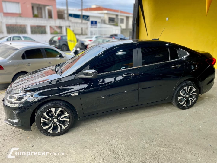 ONIX 1.0 Turbo Plus Premier