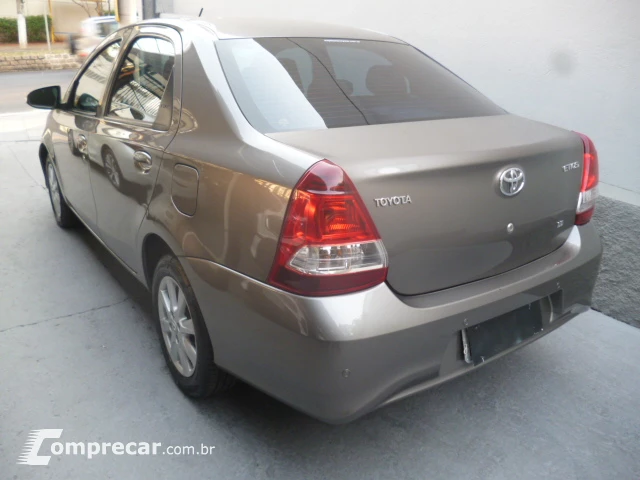 ETIOS 1.5 X Plus Sedan 16V