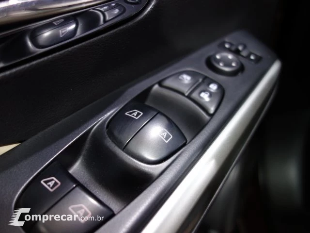KICKS - 1.6 16V SL 4P XTRONIC