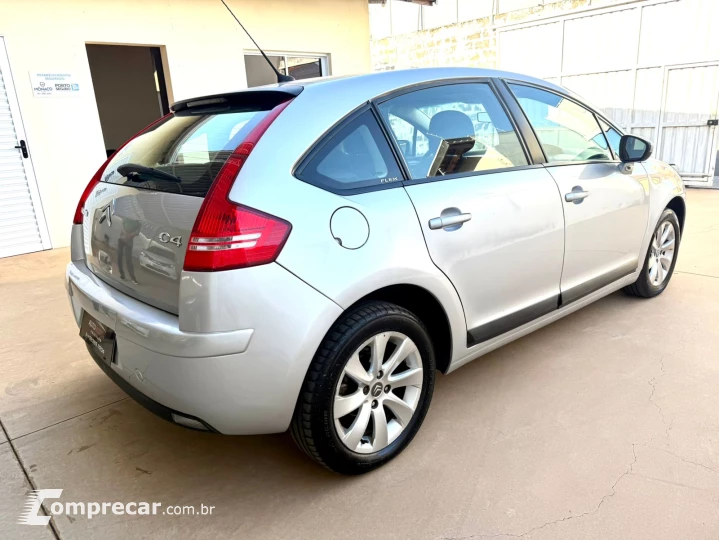 C4 1.6 GLX Flex Hatch
