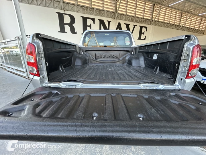 L200 TRITON 2.4 16V Turbo Sport GL CD 4X4
