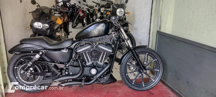 XL 883 Iron