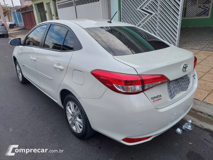 YARIS 1.5 16V Sedan XL Live