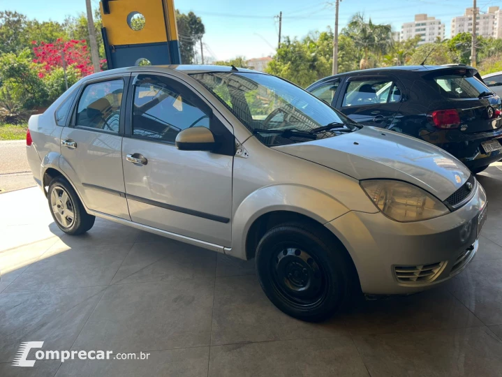 FIESTA 1.6 MPI Class Sedan 8V
