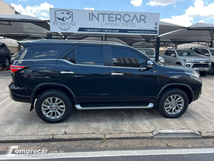 HILUX SW4 2.8 D-4d Turbo SRX 7L 4X4