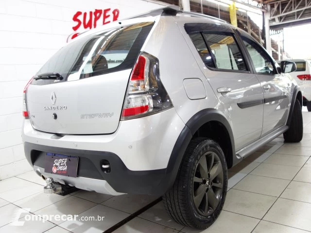 SANDERO - 1.6 STEPWAY 16V 4P AUTOMÁTICO