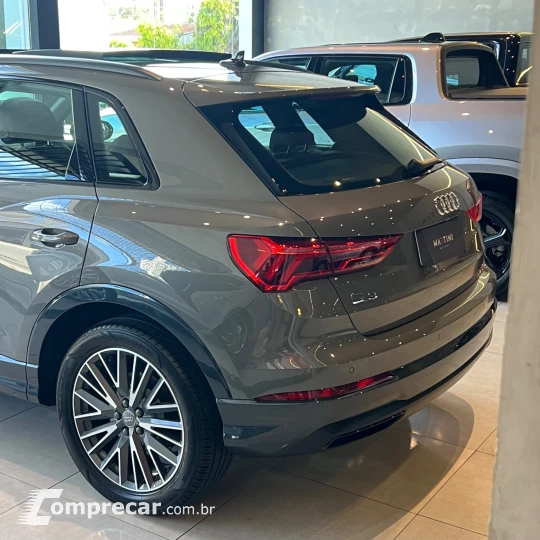 Q3 Black Ed. 1.4 TFSI Flex/Black S-tron.