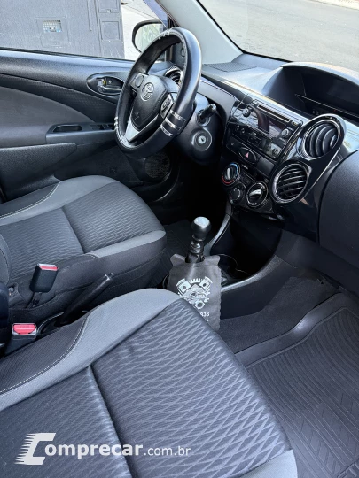 ETIOS 1.5 XS Sedan 16V