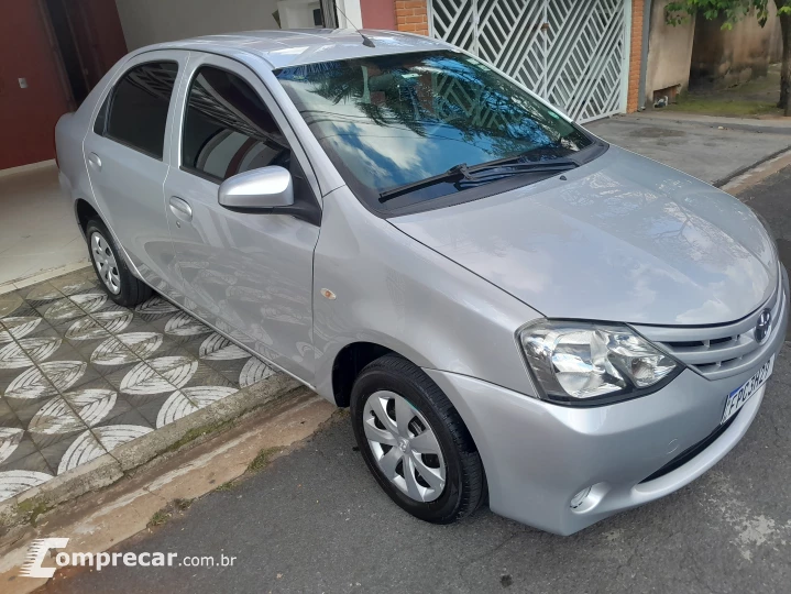 ETIOS 1.5 XLS Sedan 16V