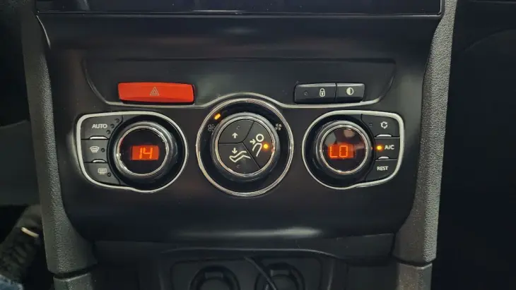 C4 LOUNGE Exclusive 1.6 Turbo Flex Aut.