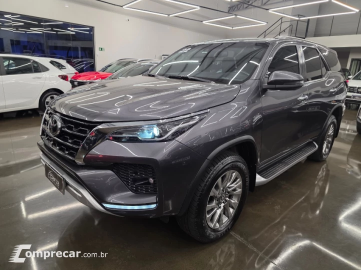 HILUX SW4 2.8 D-4d Turbo SRX 7L 4X4