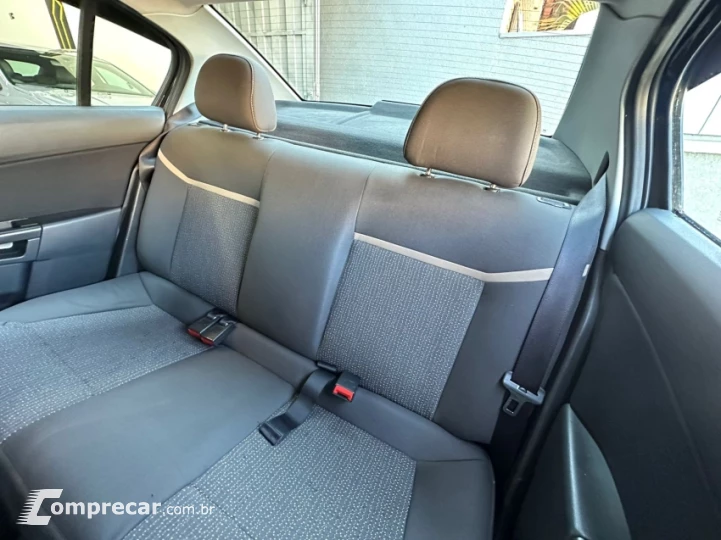 VECTRA 2.0 MPFI Expression 8V 140cv