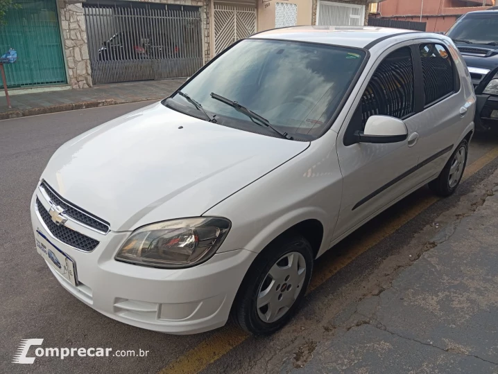 CELTA 1.0 MPFI LT 8V