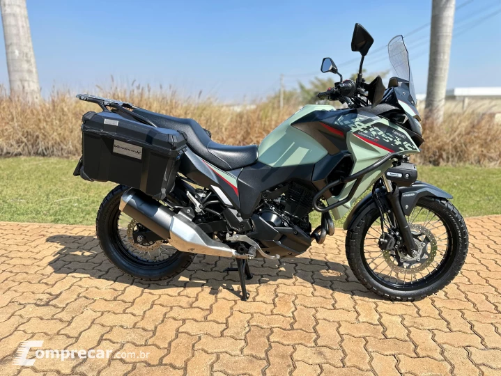 VERSYS X 300 TR