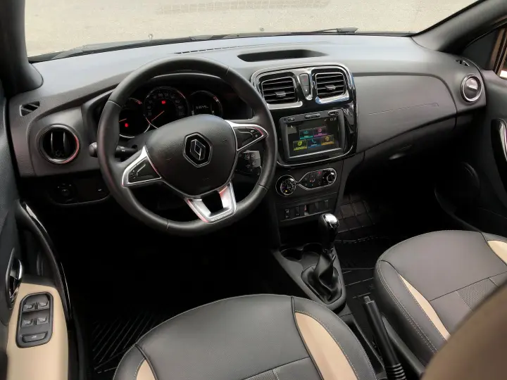 Sandero 1.6 16V SCE FLEX STEPWAY ICONIC X-TRONIC