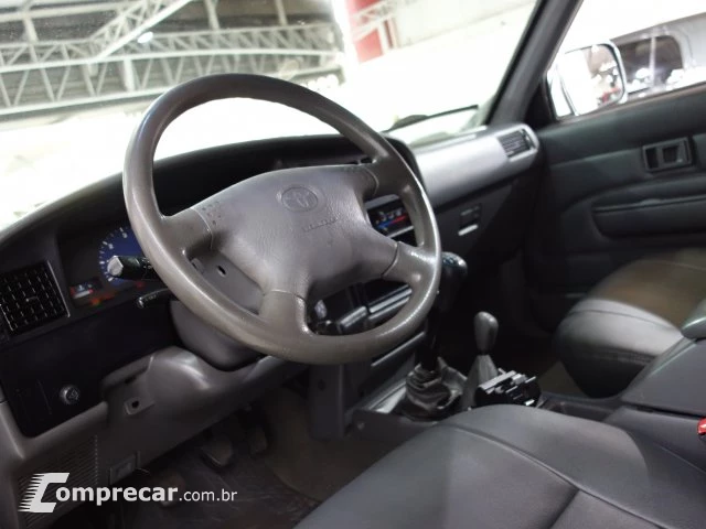 HILUX - 3.0 SR 4X4 CD 8V TURBO 4P MANUAL