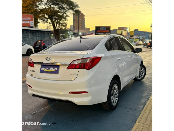 HB20S 1.6 COMFORT PLUS 16V FLEX 4P AUTOMÁTICO
