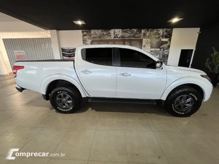 L200 TRITON 2.4 16V Turbo Sport HPE CD 4X4