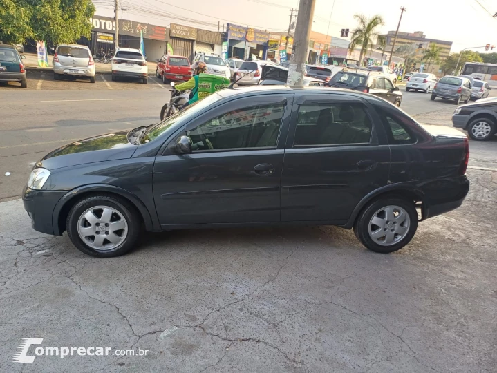 Corsa Sedan Premium 1.4