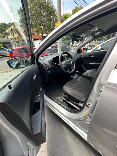 HB20 1.6 Comfort Plus 16V