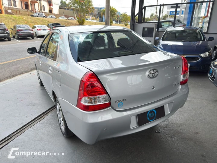 ETIOS XS Sedan1.5 Flex 16V 4p Mec.