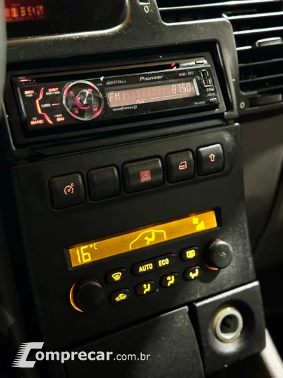ZAFIRA 2.0 MPFI Elegance 8V