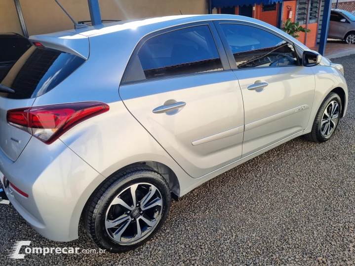 HB20 1.6 Comfort Plus 16V