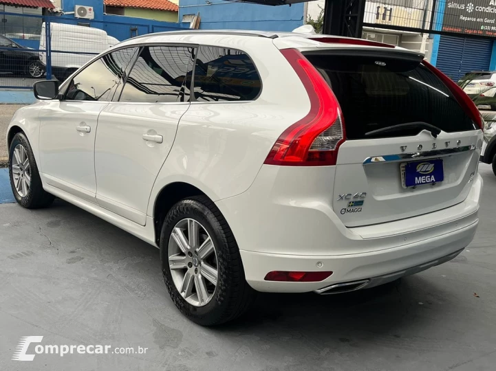 XC60 2.4 D5 Kinetic AWD