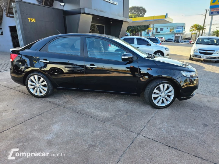 CERATO 1.6 EX Sedan 16V