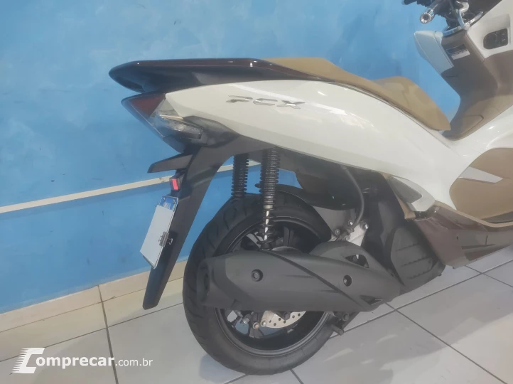 PCX DLX