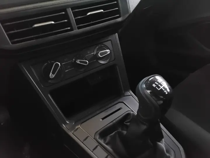 POLO 1.0 MPI TRACK MANUAL