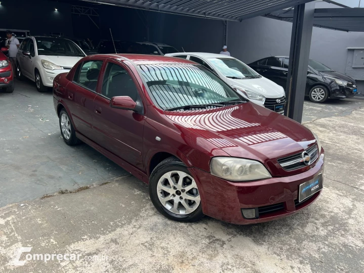 ASTRA 2.0 MPFI Advantage Sedan 8V