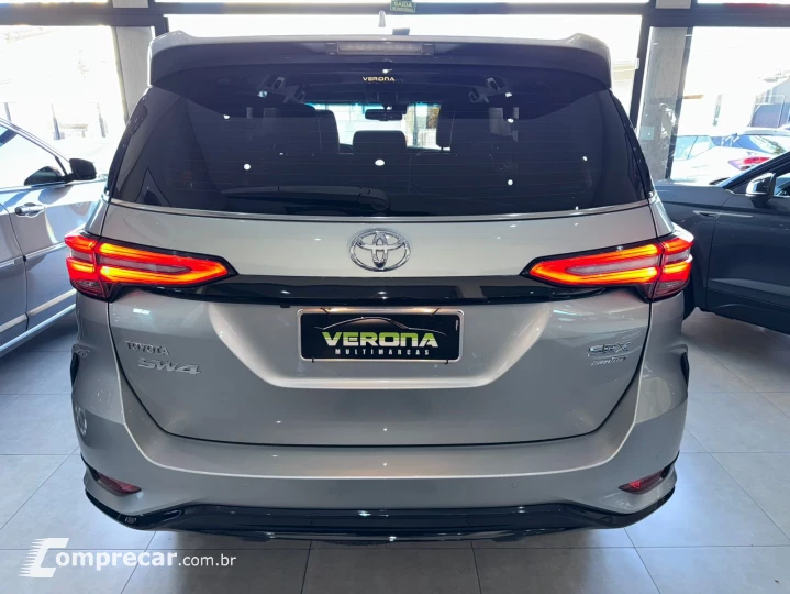 HILUX SW4 2.8 D-4d Turbo SRX Platinum 7L 4X4