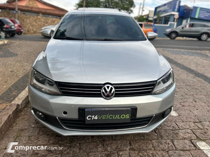 JETTA Highline 2.0 TSI 16V 4p Tiptronic