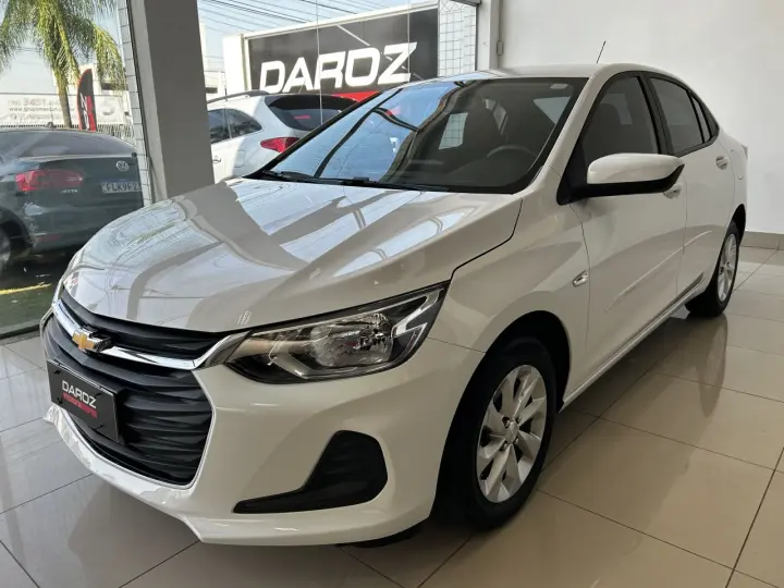ONIX SEDAN Plus LT 1.0 12V TB Flex Mec.