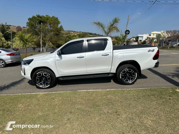 HILUX 2.8 D-4D TURBO DIESEL CD SRX 4X4 AUTOMÁTICO