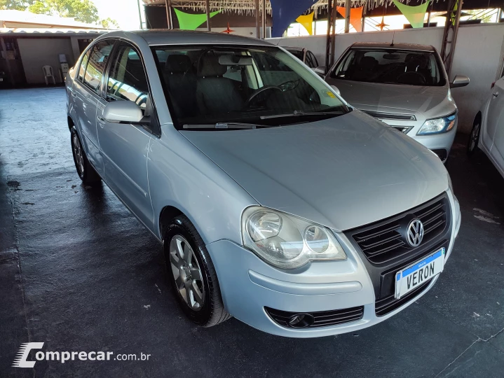 POLO SEDAN 1.6 8V