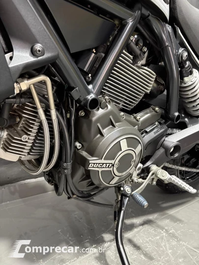 SCRAMBLER 800 ICON