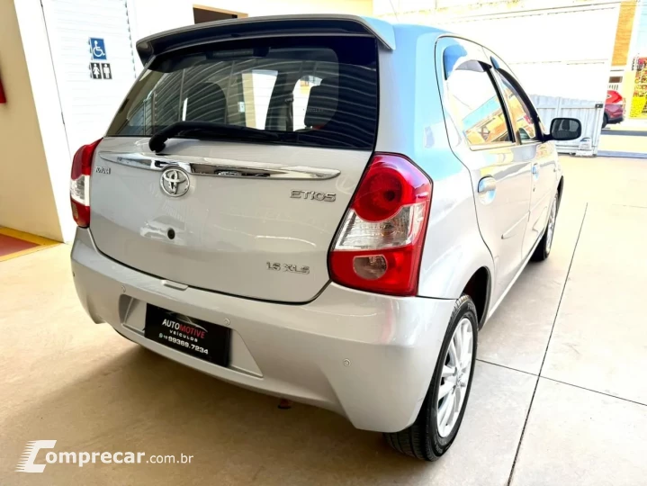 Etios Hatch 1.5 XLS