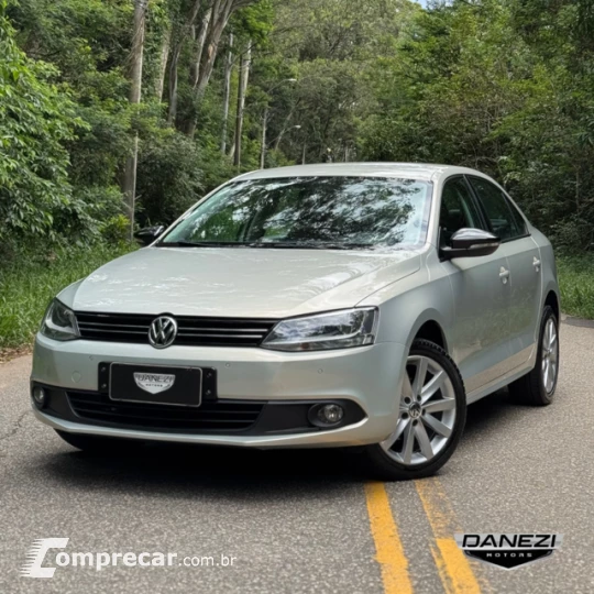 Jetta 2.0 Comfortline Tiptronic (Flex)