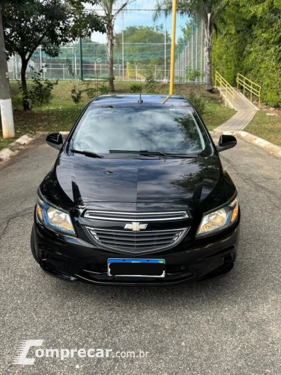 Onix LT 1.0 8v