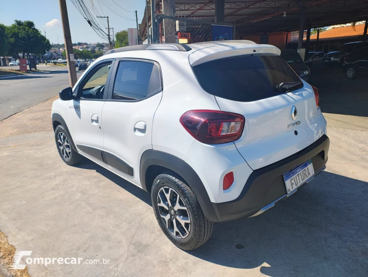 Kwid Outside 1.0
