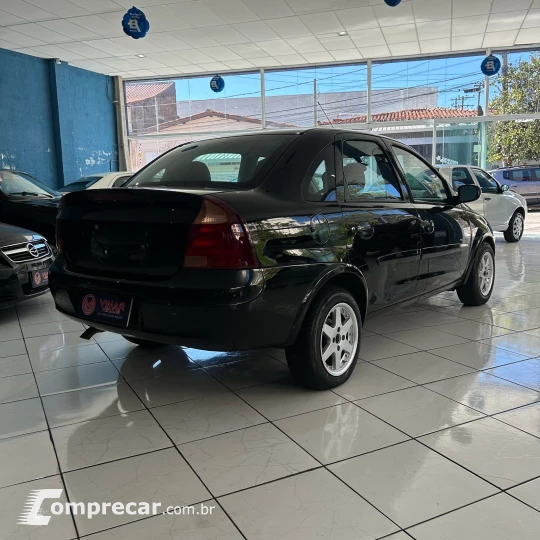 CORSA 1.0 MPFI Premium Sedan 8V