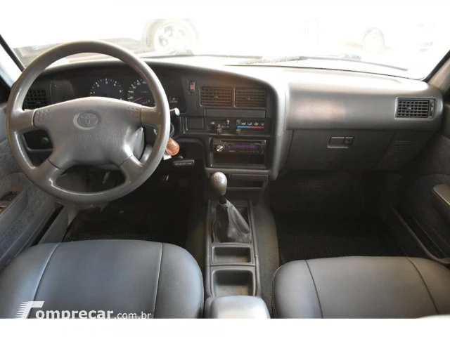 HILUX - 3.0 SRV 4X2 CD 8V 4P MANUAL