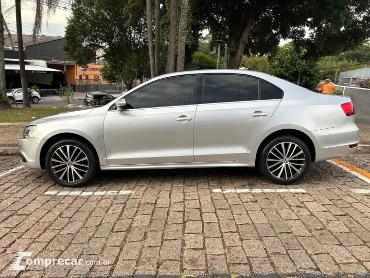 JETTA Highline 2.0 TSI 16V 4p Tiptronic