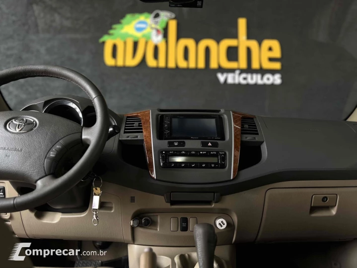 HILUX SW4 3.0 SRV 4X4 7 LUGARES 16V TURBO INTERCOOLER DIESEL