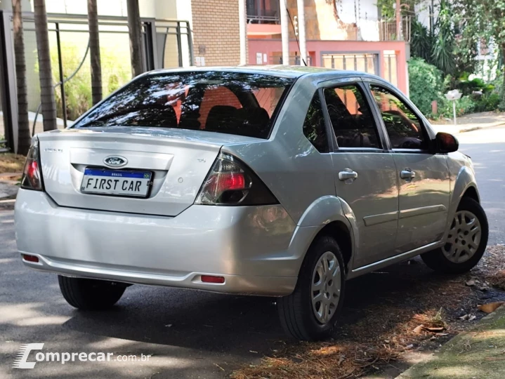 FIESTA 1.6 MPI SEDAN 8V FLEX 4P MANUAL