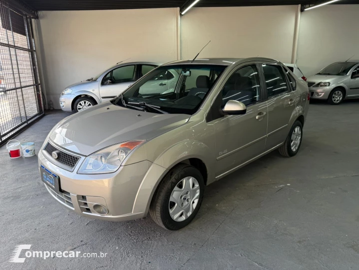 FIESTA 1.6 Rocam SE Sedan 8V