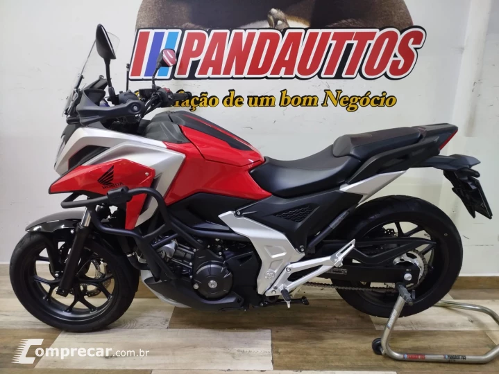 NC 750X 700 cc
