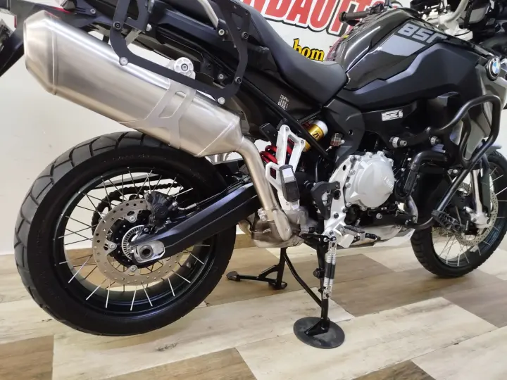 F 850 GS TRIPLE BLACK